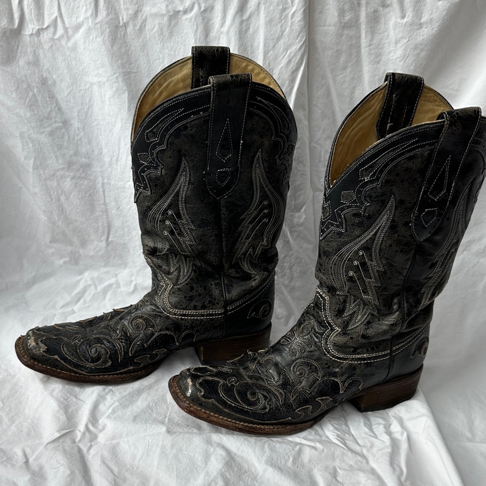 Women's Black Embroidered Heeled Boots